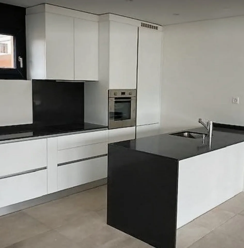 CERCASI SUBENTRANTE – Spazioso e moderno 4.5 locali con terrazza coperta – Serocca d'Agno