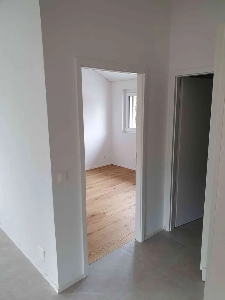 REPRISE DE BAIL - IMMEUBLE 2025 - 3.5pc AU 2ème ETAGE (ATTIC)