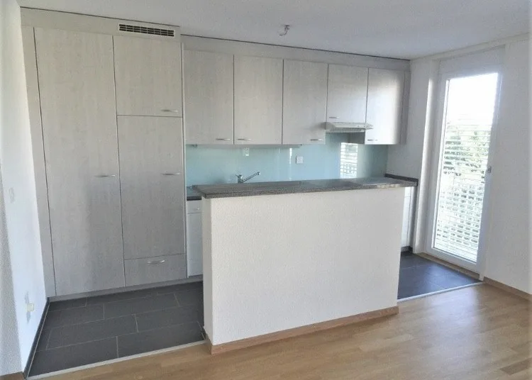 Charmante 2-Zimmer-Wohnung mit Balkon und schöner Aussicht in Zollikofen