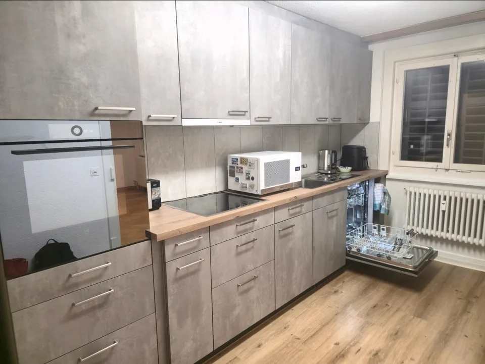 Helles, grosses WG-Zimmer (18 m²) in Emmenbrücke