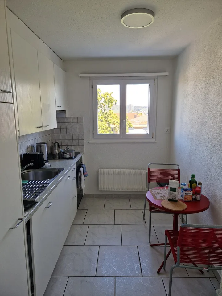 Helle WG-Zimmer in renovierter Wohnung