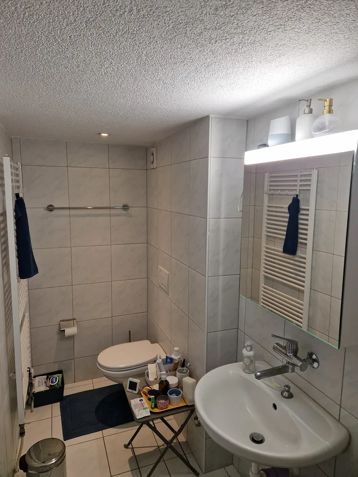 Helle WG-Zimmer in renovierter Wohnung