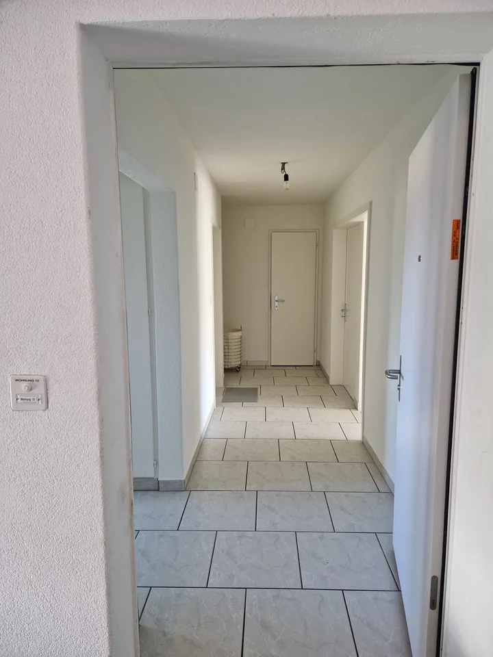 Helle WG-Zimmer in renovierter Wohnung