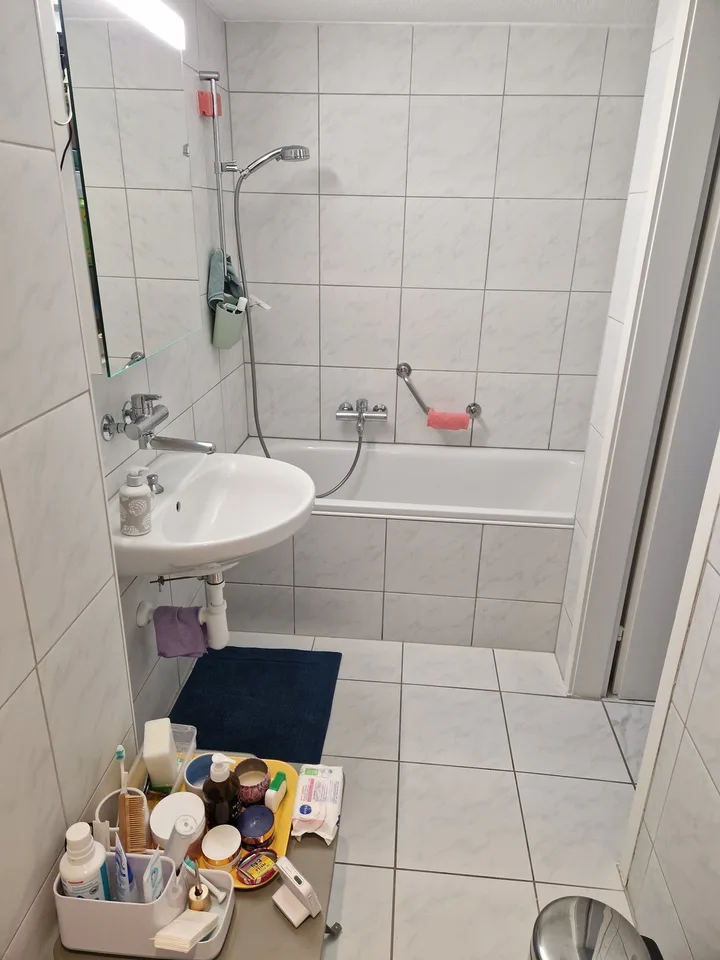 Helle WG-Zimmer in renovierter Wohnung