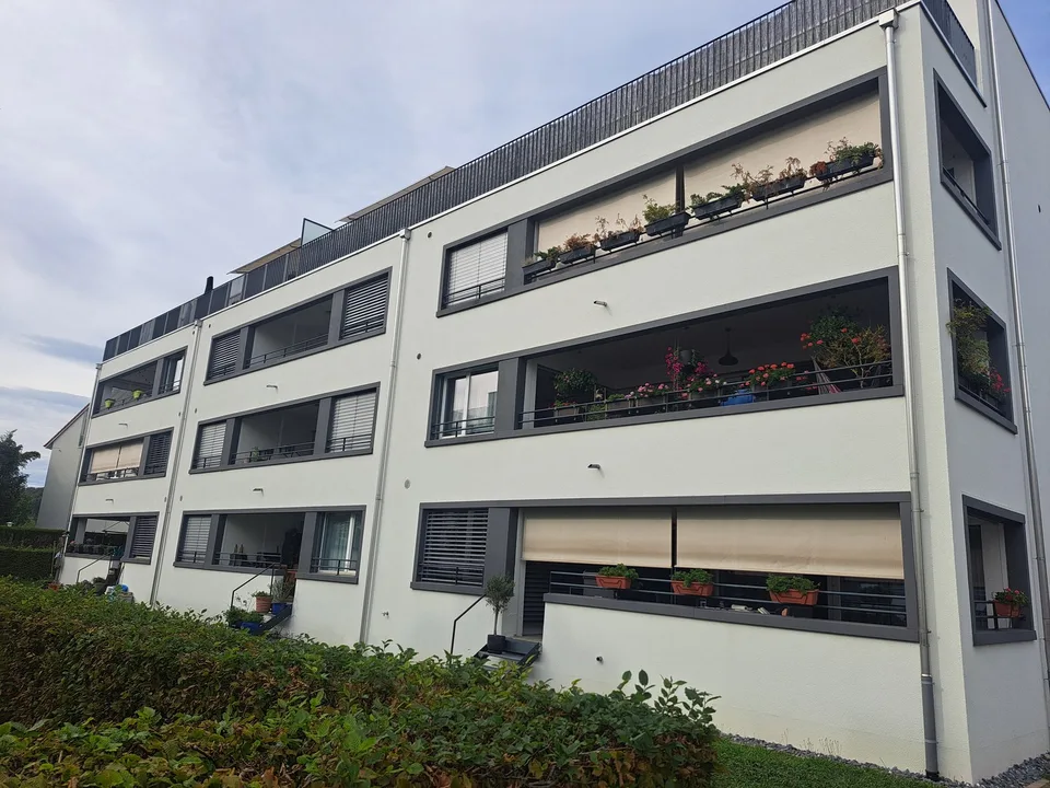 Moderne, teilmöblierte 4.5-Zimmer-Wohnung in Birmensdorf ZH zur befristeten Untermiete