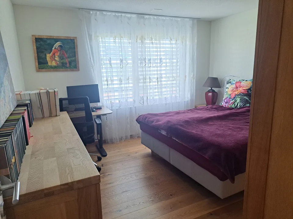 Moderne, teilmöblierte 4.5-Zimmer-Wohnung in Birmensdorf ZH zur befristeten Untermiete