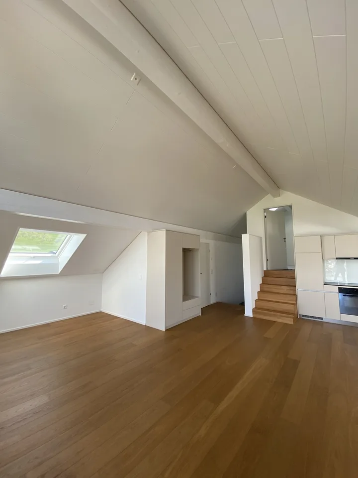 2-Zimmer-Dachwohnung in Wölflinswil