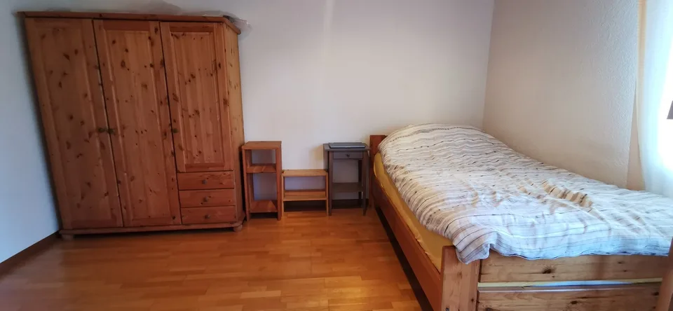 Geräumiges Zimmer in gediegener WG