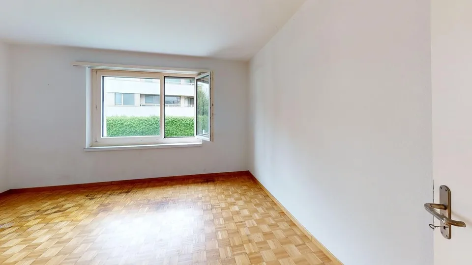 Helle 3-Zimmer-Wohnung im 2. OG ruhig wohnen in Uetikon am See | BEFRISTET