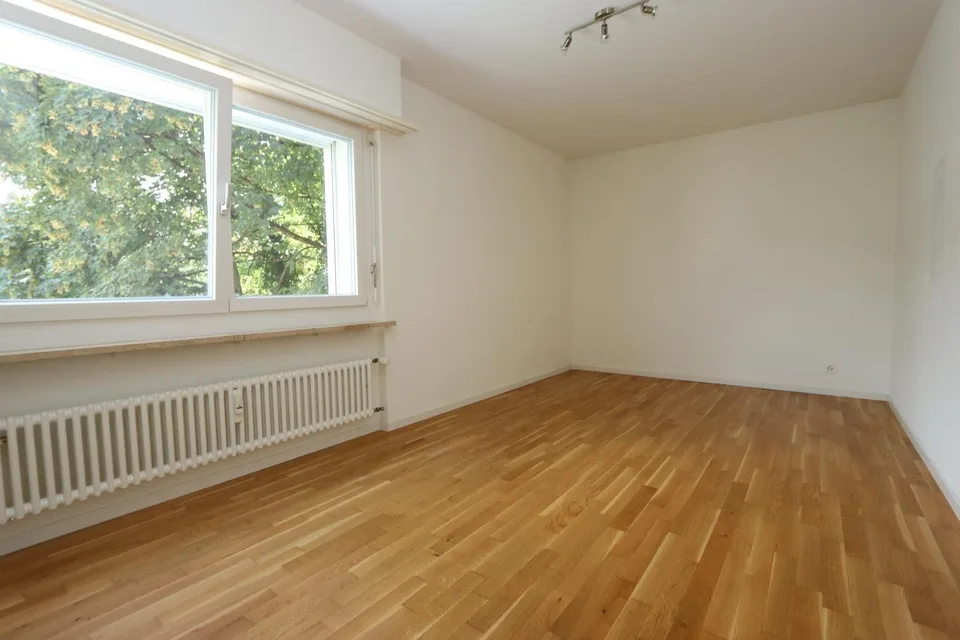 ATTRACTIVE, SPACIOUS 3-ROOM APARTMENT IN A GOOD LOCATION – photo 6 of 12