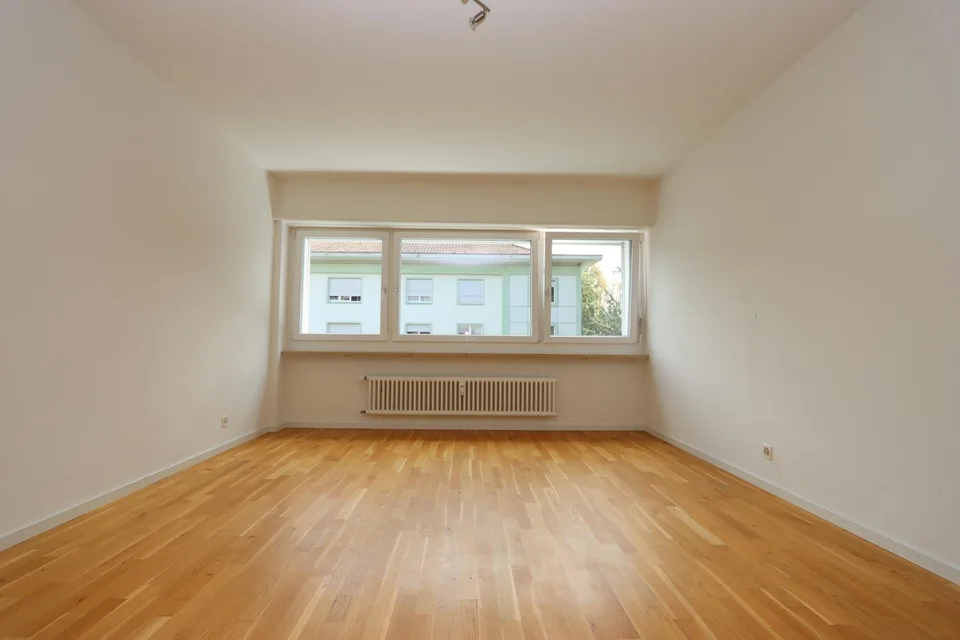 ATTRACTIVE, SPACIOUS 3-ROOM APARTMENT IN A GOOD LOCATION – photo 4 of 12