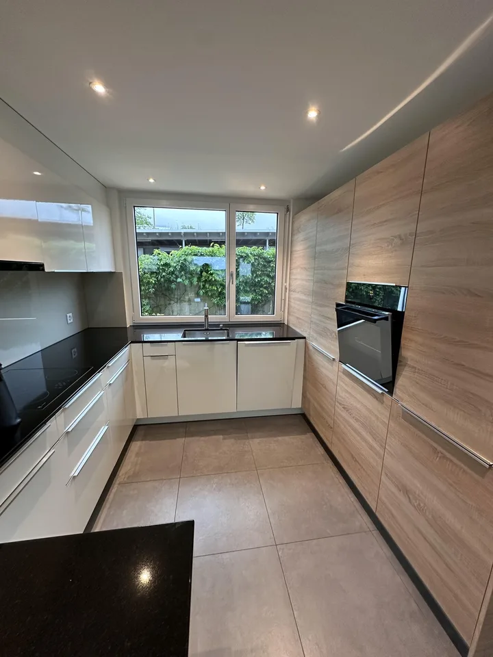 Wunderschönes 5.5-Zimmer-Familienhaus | ca. 240 m² | Garten | 10 Min. von Zug