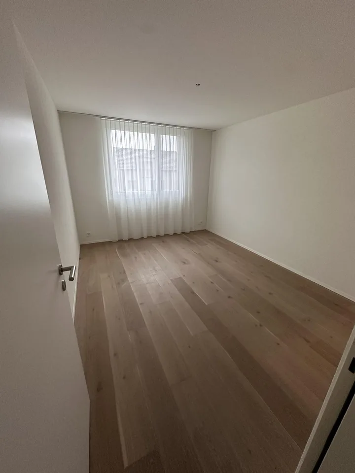 Wunderschönes 5.5-Zimmer-Familienhaus | ca. 240 m² | Garten | 10 Min. von Zug