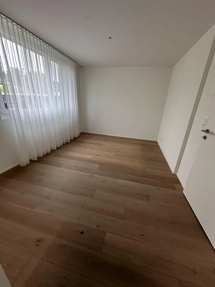 Wunderschönes 5.5-Zimmer-Familienhaus | ca. 240 m² | Garten | 10 Min. von Zug