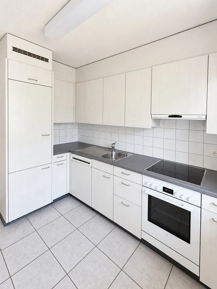 Ihr Zuhause an der Goldküste – Attraktive 2-Zimmer-Wohnung in 8704 Herrliberg | Befristet