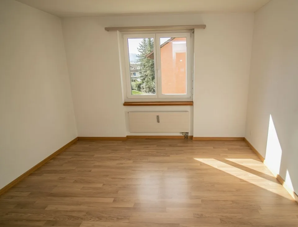 Appartement 3.5 pièces dans un endroit calme directement sur l'étang