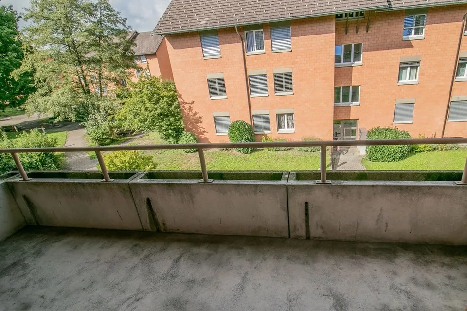 Appartement 3.5 pièces dans un endroit calme directement sur l'étang