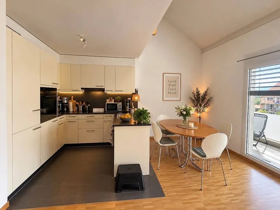 Geräumiges Duplex mit 3.5 Zimmern und großer Mezzanine