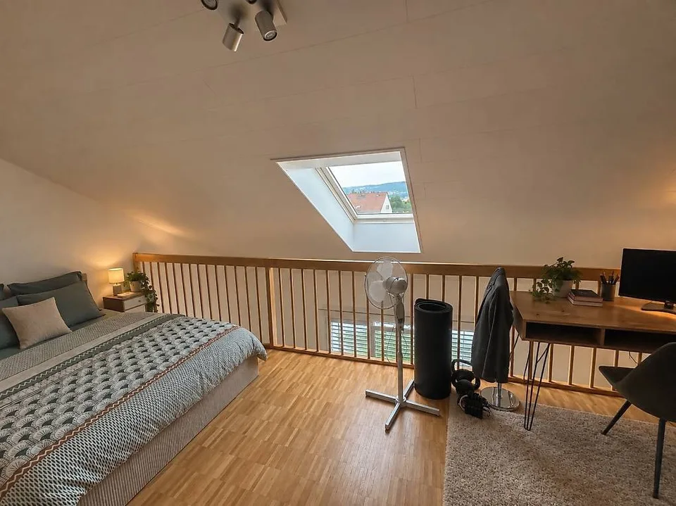 Geräumiges Duplex mit 3.5 Zimmern und großer Mezzanine