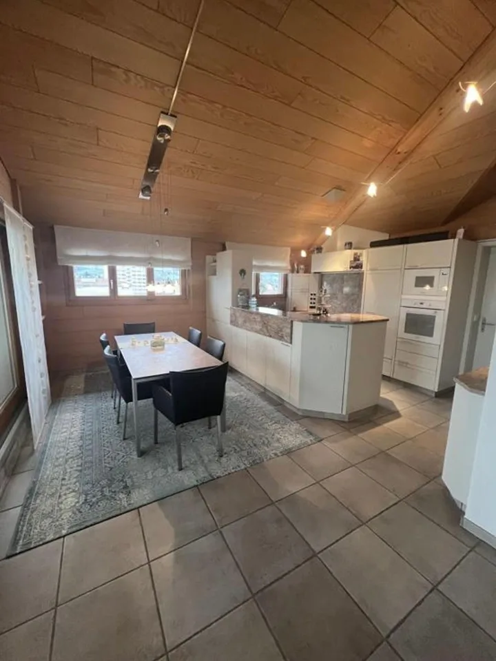 Appartement familial de rêve de 6,5 pièces avec 200m², terrasse & vue sur les Alpes - Sandgasse 15, Reinach AG