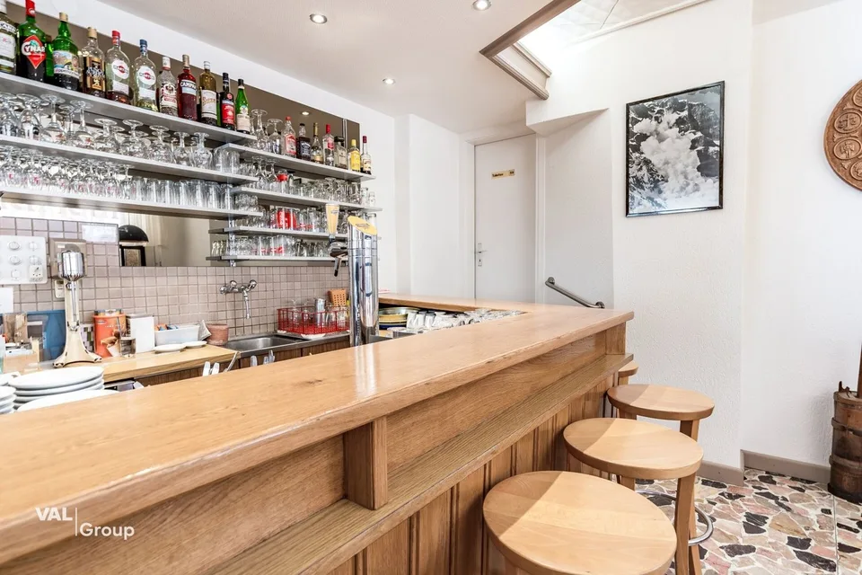 Bar-Caffè con Terrazza, Pronto da Riprendere!