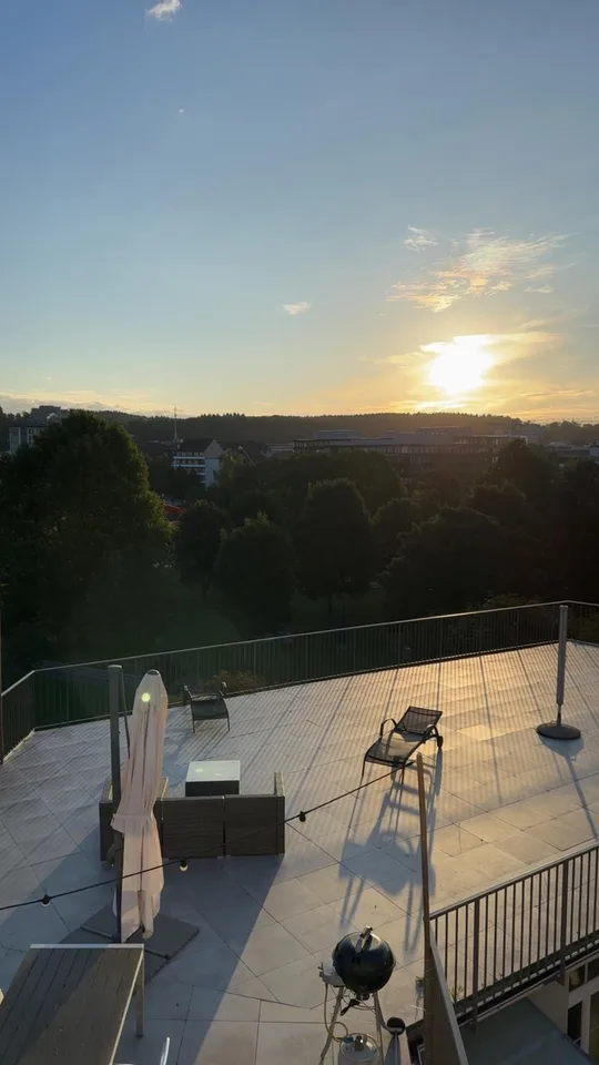 Charmantes Haus mit einzigartiger Terrasse – Nähe Stadtzentrum
