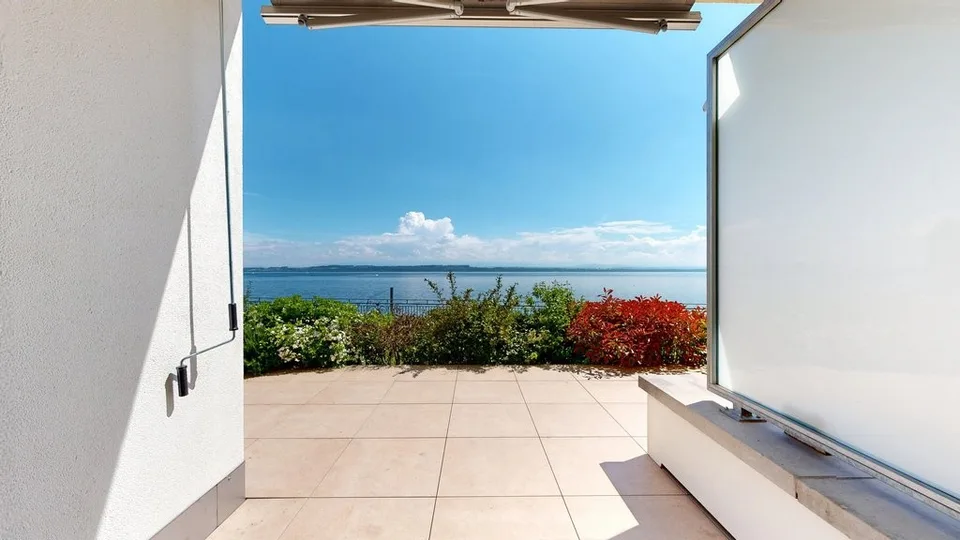 Apartment with exceptional view of the lake!