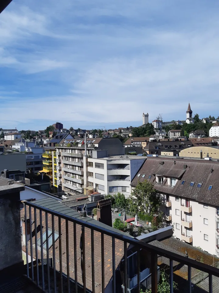 Zentral gelegene, helle 2-Zimmer-Wohnung mit Balkon