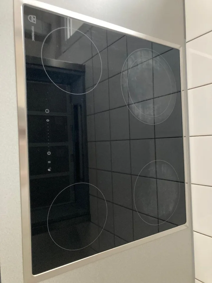Grosse 3.5 Zimmer Wohnung, Zwei Geschosse