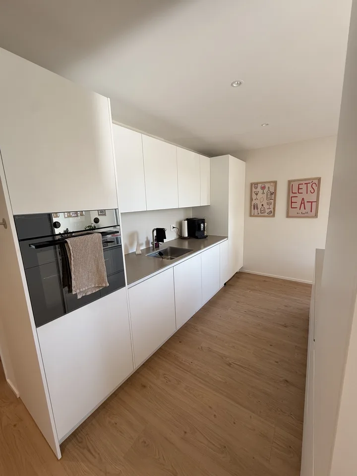 Appartamento moderno di 2,5 locali con balcone a Bertschikon