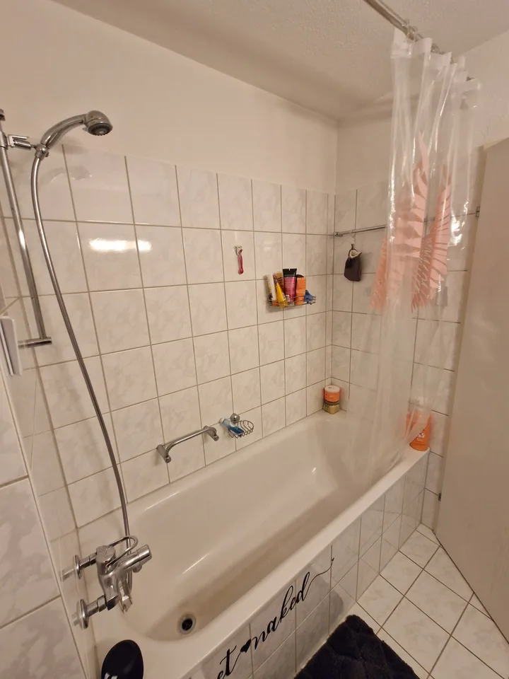 Nachmieter per 1.11.26 für helle 3,5 Zimmerwohnung im EG mit sonniger Terrasse