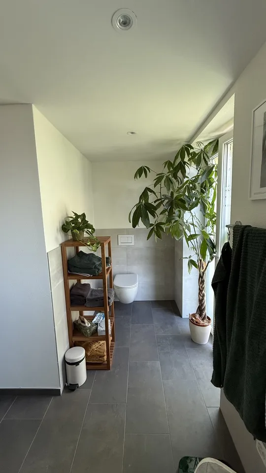 Moderne 2.5-Zimmer-Wohnung (57 m²) mit Balkon und ruhiger Lage, 10 Min. zu Oerlikon