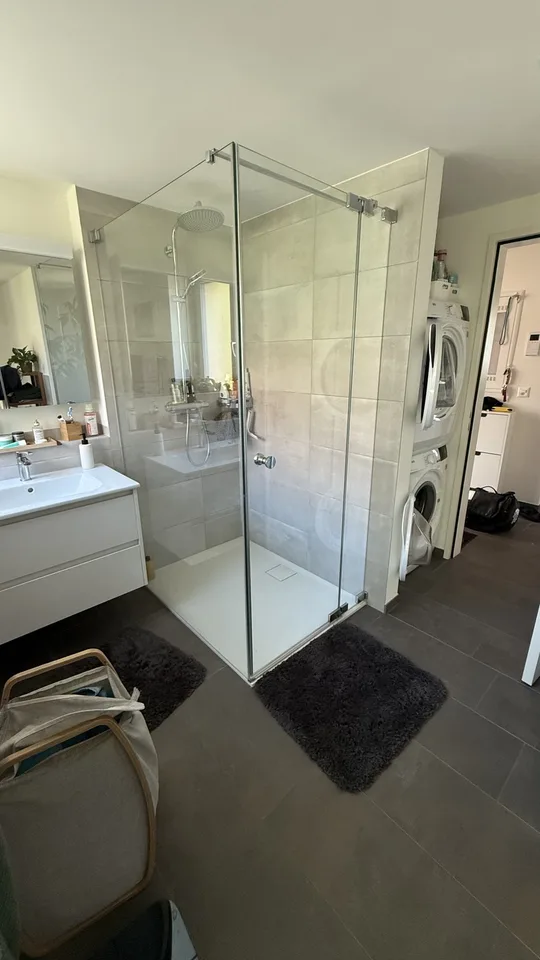 Moderne 2.5-Zimmer-Wohnung (57 m²) mit Balkon und ruhiger Lage, 10 Min. zu Oerlikon