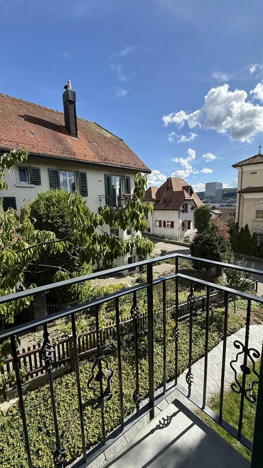 Moderne 2.5-Zimmer-Wohnung (57 m²) mit Balkon und ruhiger Lage, 10 Min. zu Oerlikon