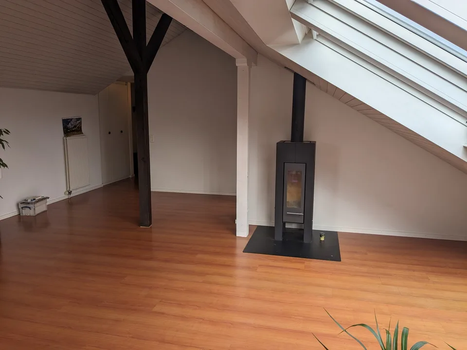 Sehr helle 2,5 Zimmer Wohnung mit toller Aussicht auf Rigi und Pilatus