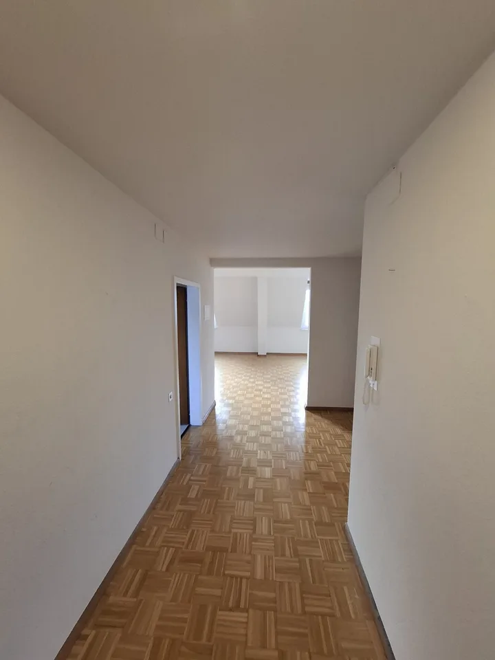 3.5-Zimmer Maisonettewohnung mit Balkon – Foto 8 von 15