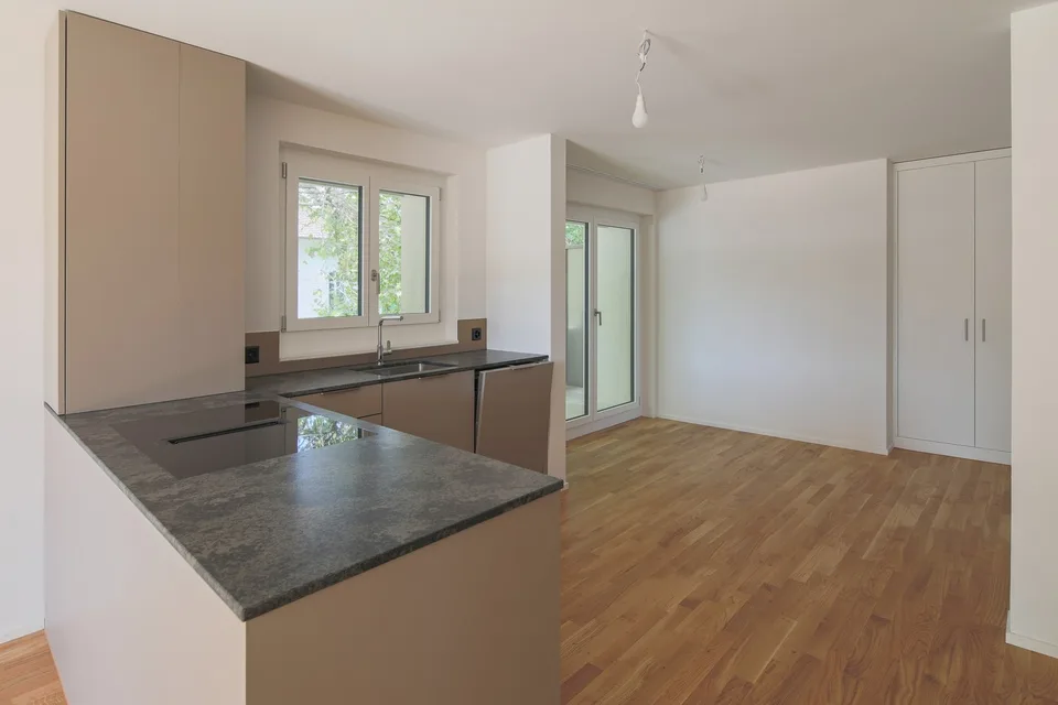 Erstbezug von exklusiver Attika-Wohnung mit XXL-Terrasse und Weitsicht!