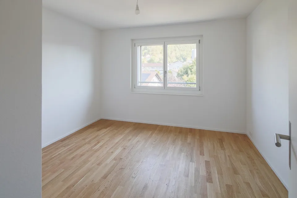 Erstbezug von grosszügige 4.5-Zimmer-Wohnung für Familien und Paare!