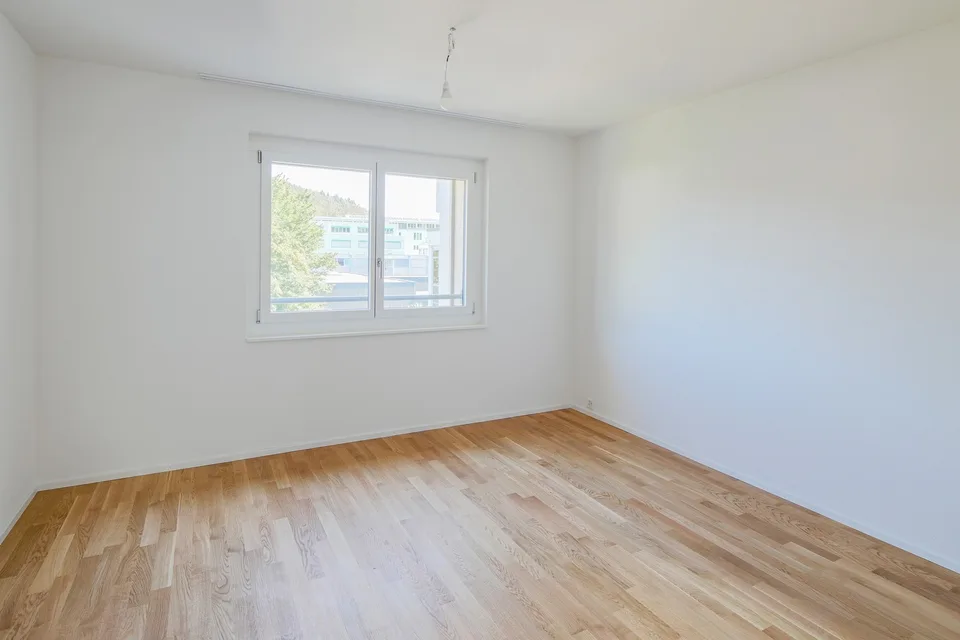 Erstbezug von grosszügige 4.5-Zimmer-Wohnung für Familien und Paare!