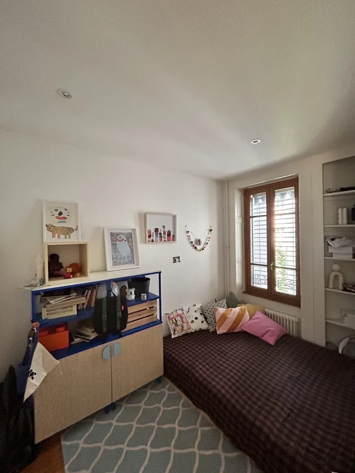 Beautiful and Bright 5-Room Apartment in the Heart of Carouge
