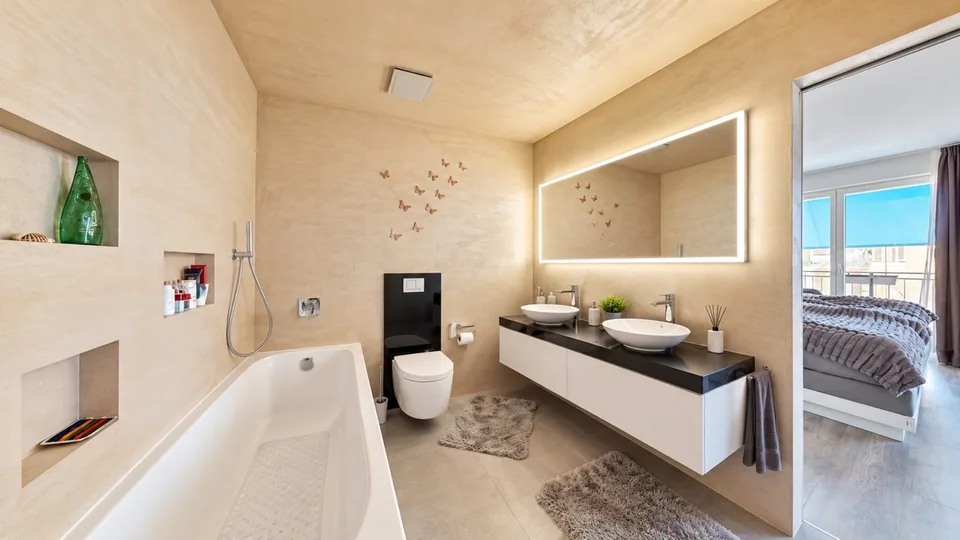 MITTEN IM ZENTRUM - STILVOLLE MAISONETTE MIT EINZIGARTIGER TERRASSE – foto 7 di 8