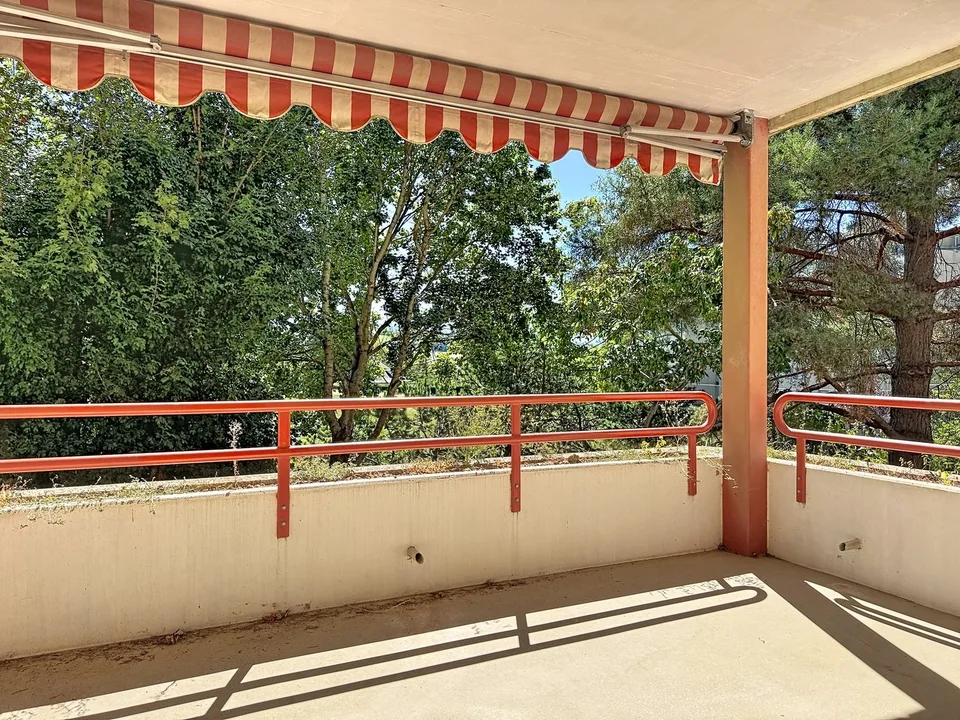 3,5 pièces rénové avec balcon - Schoenberg, Fribourg