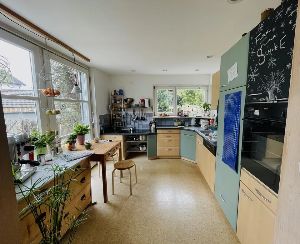 Room for rent in shared apartment, near Zurich