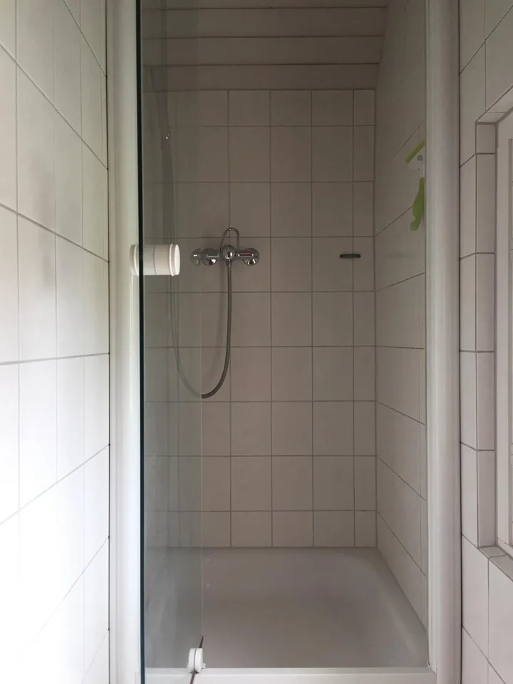 Spacious furnished room with lake view, centrally located