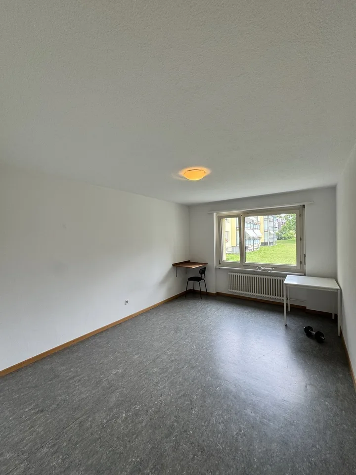 Grosses WG Zimmer in Dübendorf