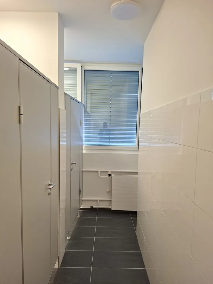 Exklusive, frisch sanierte Büros an zentraler Lage – 8 Einheiten flexibel mietbar – Foto 9 von 9