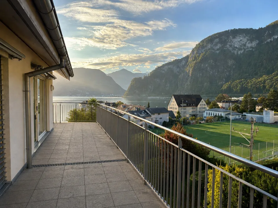 Gepflegtes Mehrfamilienhaus mit Weitblick – foto 4 di 9