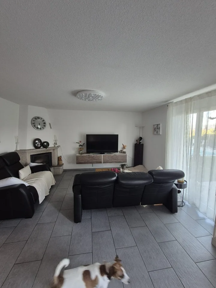 Chambre meublée à louer dans villa – Neyruz (FR) – CHF 700 charges comprises