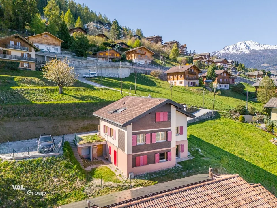 L'esprit chalet revisité dans un superbe 5 pièces – photo 12 sur 13