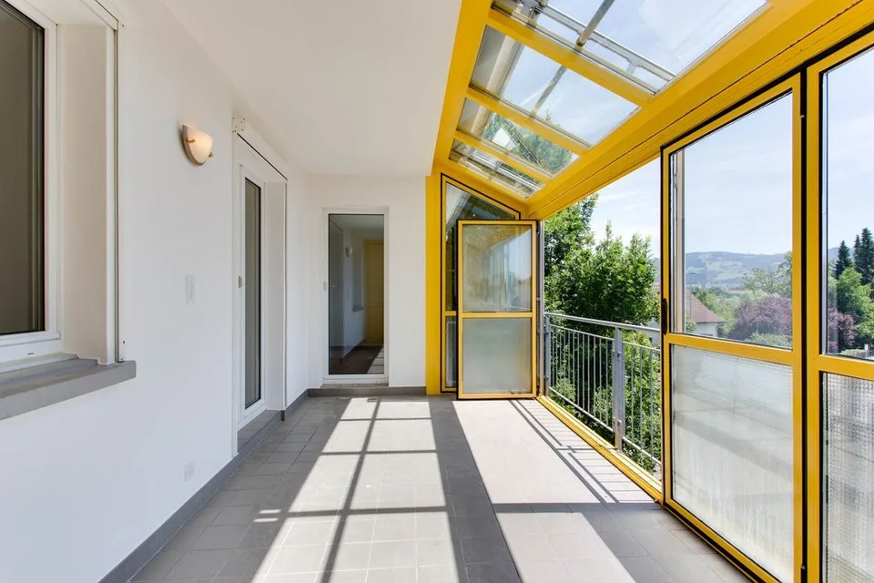 Grosszügige Kleinwohnung mit Wintergarten